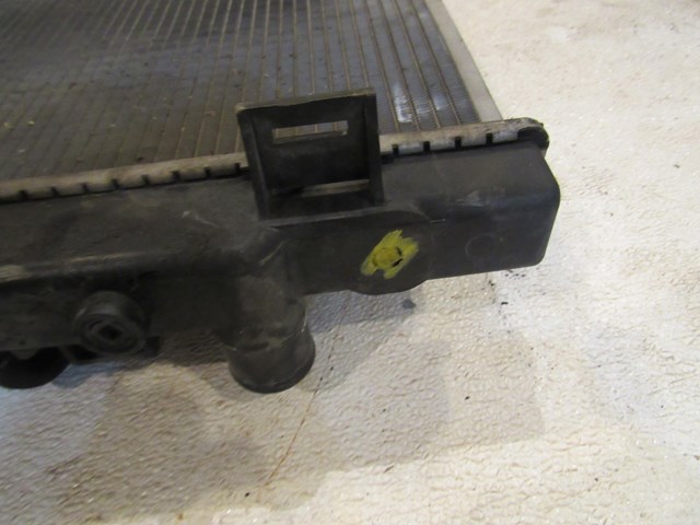 2007 Nissan 350z Aftermarket Radiator-Missing 1 Pin