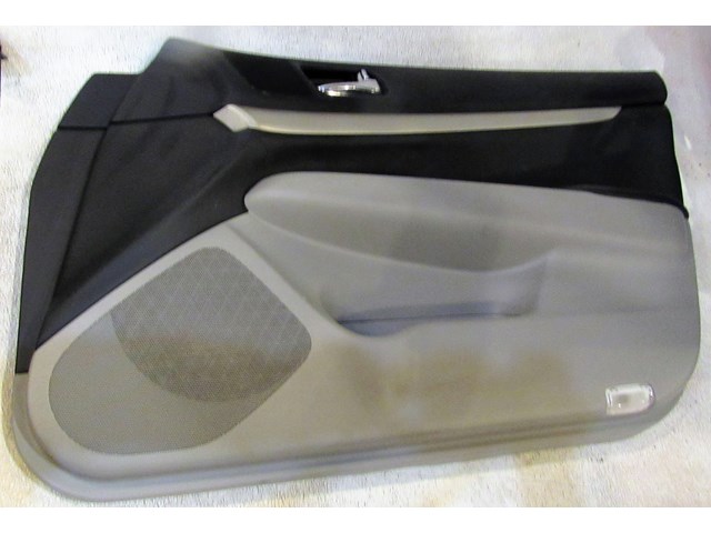 2007 Infiniti G35 Sedan Front RH Pass Door Panel