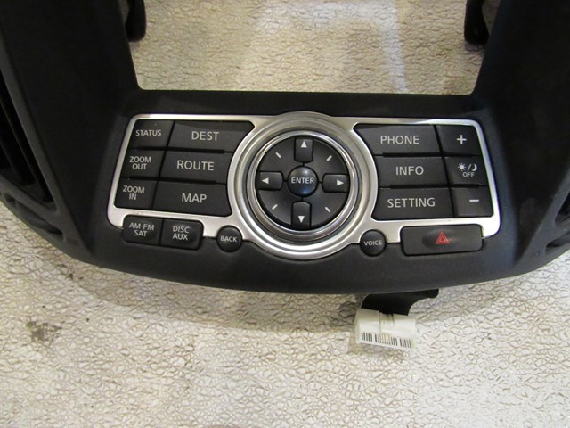 2007 Infiniti G35X Sedan Navigation And Radio Controls 28395 JK65B