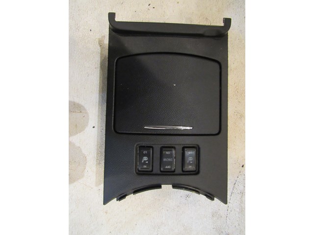 2007 Infiniti G35X Sedan Cup Holder With Switches 