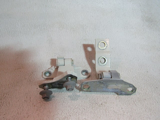 2007 Infiniti G35x Sedan Rear LH Driver Door Hinges