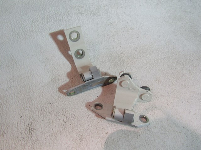 2007 Infiniti G35x Sedan Rear LH Driver Door Hinges
