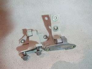 2007 Infiniti G35x Sedan Rear LH Driver Door Hinges