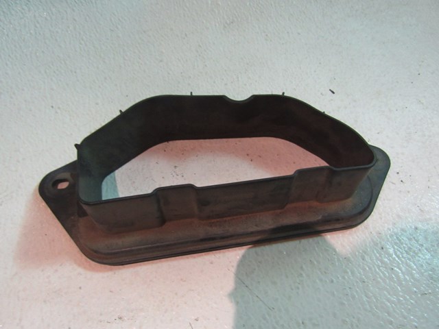 2007 Infiniti G35X Sedan Air Intake Duct