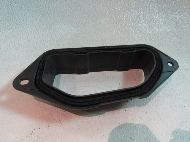 2007 Infiniti G35X Sedan Air Intake Duct