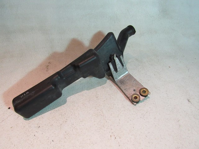 2007 2008 Infiniti G35 Sedan RH Passenger Air Intake Resonator