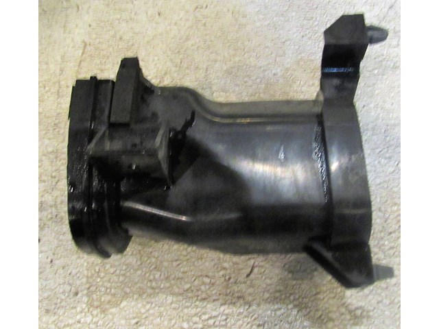2007 Infiniti G35x Sedan RH Passenger Air Intake Duct