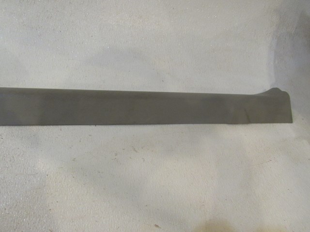 2007 Infiniti G35x Sedan Front RH Pass Door Sill-769B4JK000-Stone