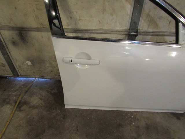 2007 Infiniti G35 Sedan Front RH Passenger Door Shell