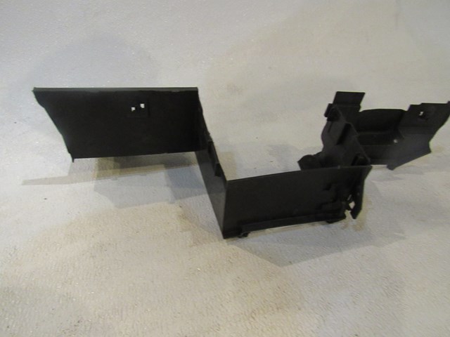 2007 Infiniti G35 Sedan LH Driver Radiator Air Duct