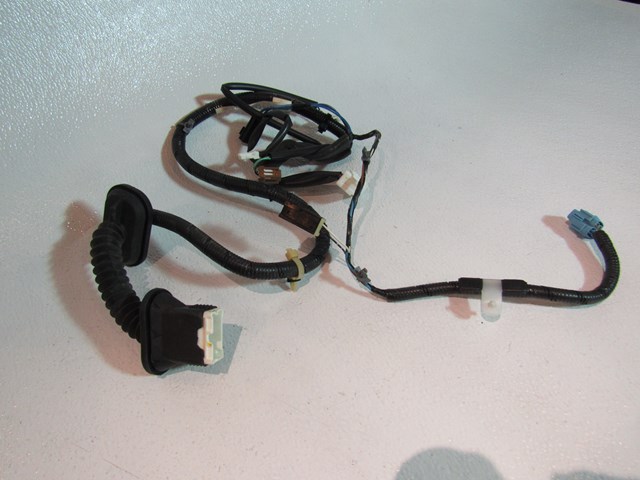 2003 2004 Infiniti M45 Rear LH or RHDoor Wiring 24126 CR900