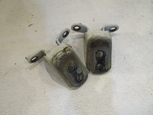 2004 Infiniti M45 Front RH Passenger Door Hinges