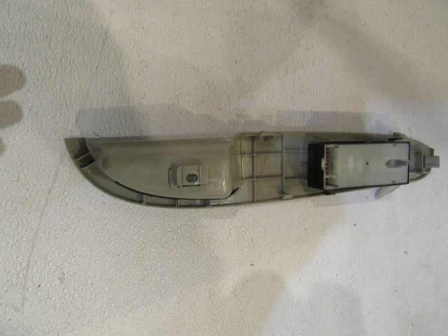 2004 Infiniti M45 Front RH Pass Door Switch 80960 CR900
