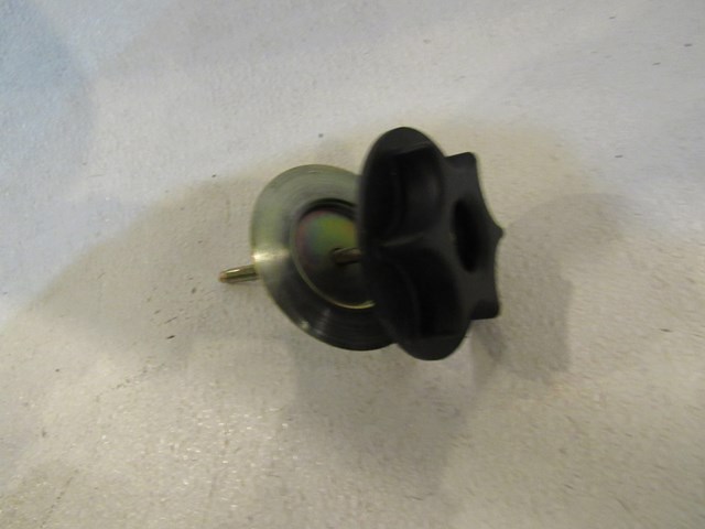 2004 Infiniti M45 Spare Tire Anchor