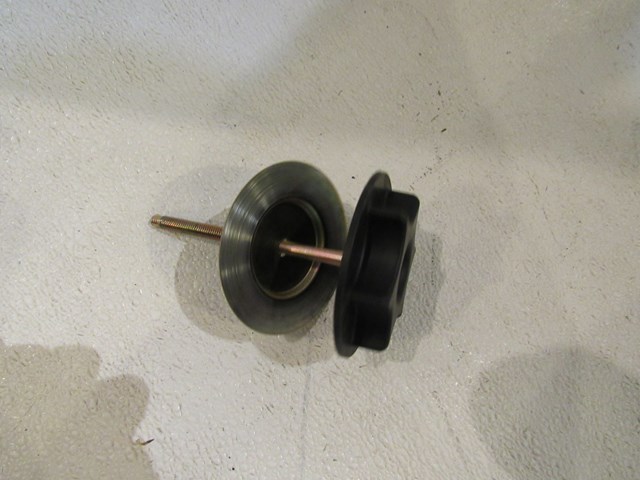 2004 Infiniti M45 Spare Tire Anchor