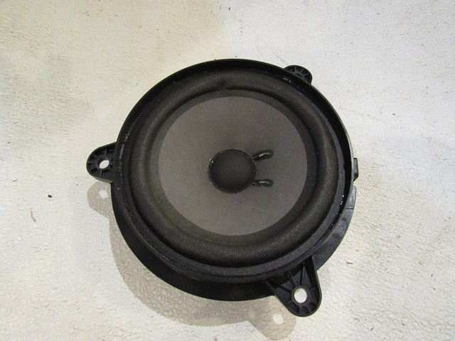 2004 Infiniti M45 Front LH Driver Door Speaker 28158 AM900