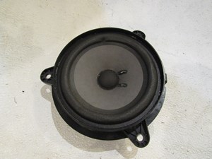 2004 Infiniti M45 Front LH Driver Door Speaker 28158 AM900