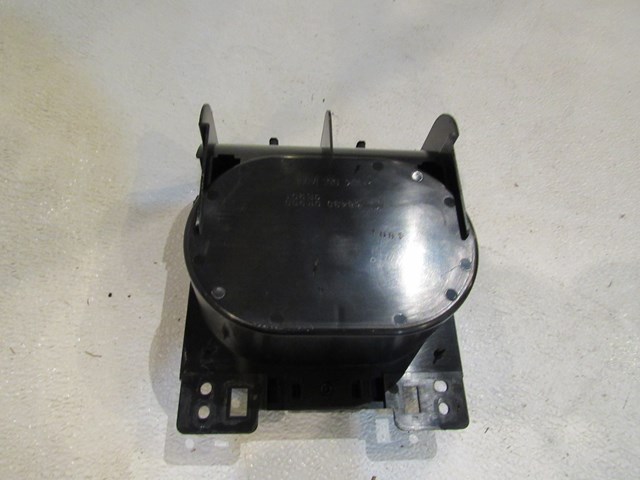 2004 Infiniti M45 Front Center Console Cup Holder 68430 CR900