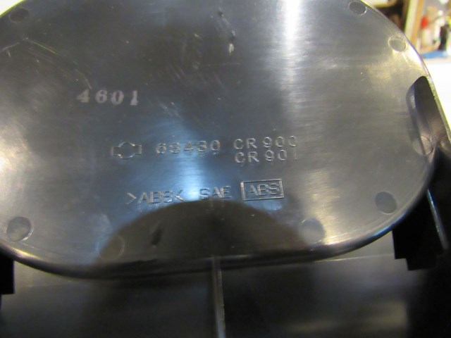 2004 Infiniti M45 Front Center Console Cup Holder 68430 CR900