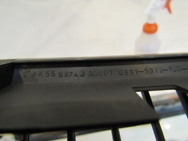 2004 Infiniti M45 LH Driver Dash Defrost Vent 68743AG001