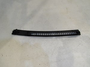 2004 Infiniti M45 LH Driver Dash Defrost Vent 68743AG001