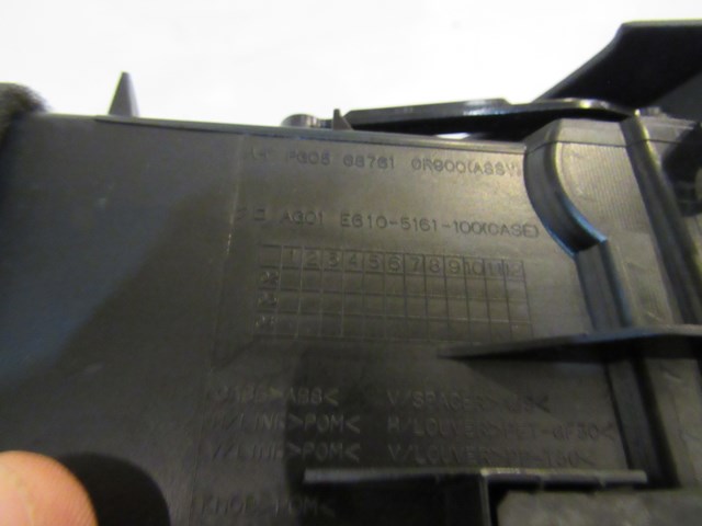 2004 Infiniti M45 LH Driver Dash Vent 68761 CR900