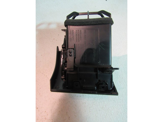 2004 Infiniti M45 RH Pass Dash Vent 68760 CR900