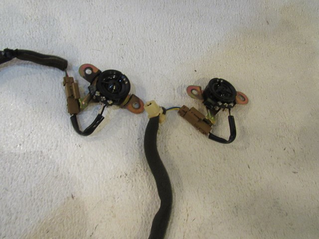 2004 Infiniti M45 Dash Tweeters