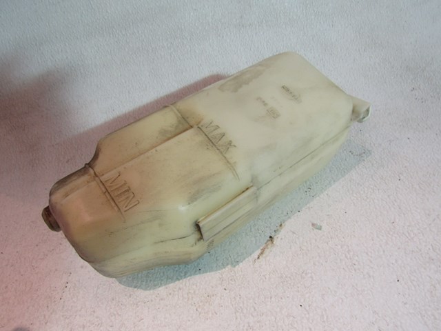 2003 2004 Infiniti M45 Coolant Reservoir Radiator Overflow Bottle
