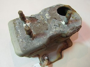 2004 Infiniti M45 Rear RH Passenger Bumper Reinforcement Mount