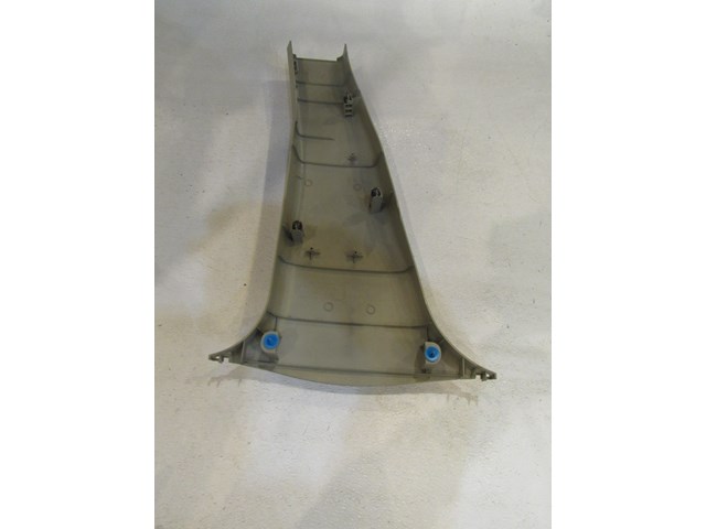 2004 Infiniti M45 LH Driver Lower B Pillar Trim 76916 AG000
