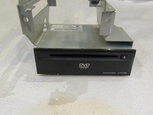 2004 Infiniti M45 Navigation DVD Player w/Bracket 28330 CR963