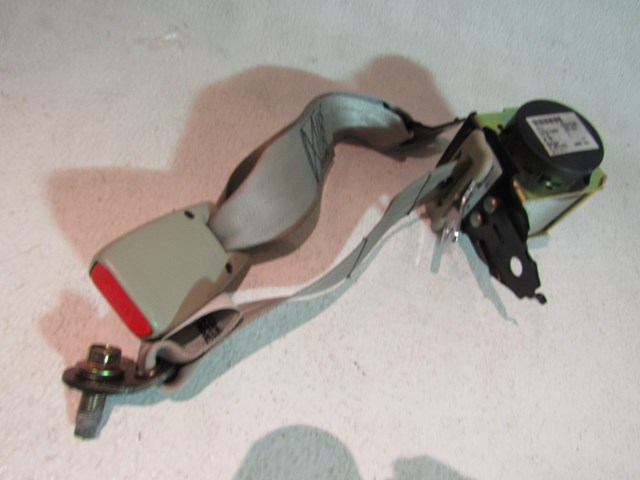 2004 Infiniti M45 Rear LH Driver Seat Belt & Buckle