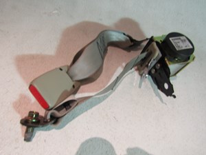 2004 Infiniti M45 Rear LH Driver Seat Belt & Buckle