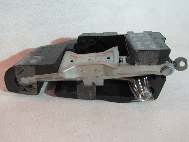 2004 Infiniti M45 Trunk Spacer w/Jack 84975 AG000