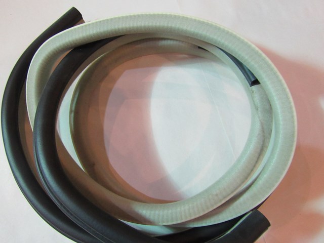 2004 Infiniti M45 Rear LH Driver Door Seal