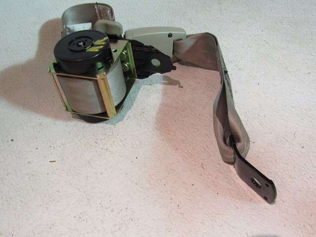 2003 2004 Infiniti M45 Rear RH Passenger Seat Belt & Buckle