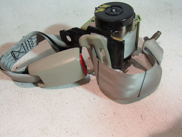 2003 2004 Infiniti M45 Rear RH Passenger Seat Belt & Buckle