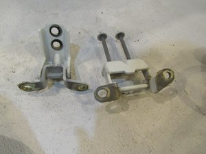 2004 Infiniti M45 Rear RH Passenger Door Hinges