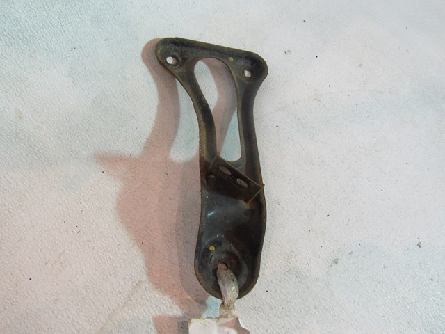 2004 Infiniti M45 Rear RH Passenger Subframe Stay Arm