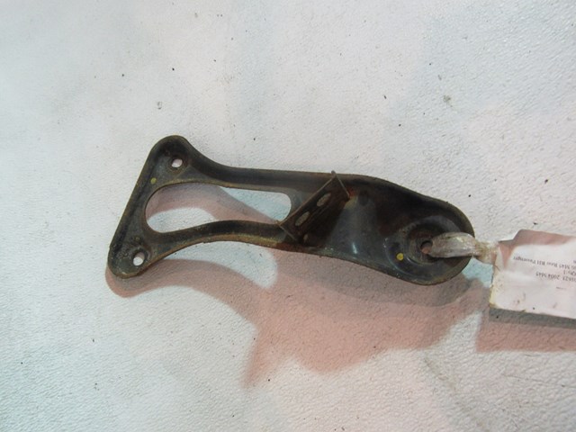 2004 Infiniti M45 Rear RH Passenger Subframe Stay Arm