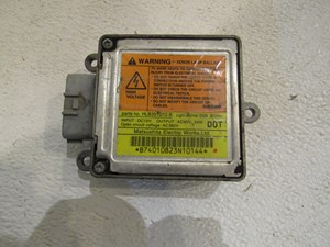 2004 Infiniti M45 RH Passenger Headlight Ballast 