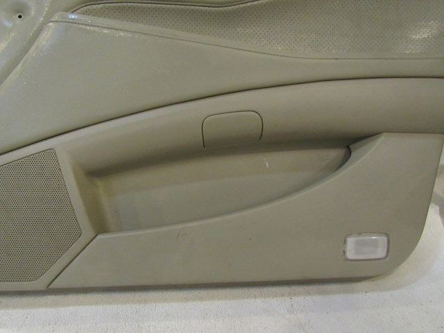 2004 Infiniti M45 Front RH Passenger Door Panel