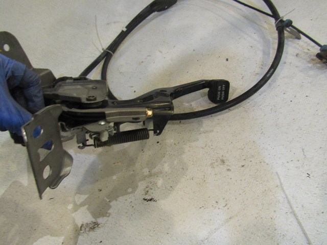 2004 Infiniti M45 Emergency Brake Cable & Pedal