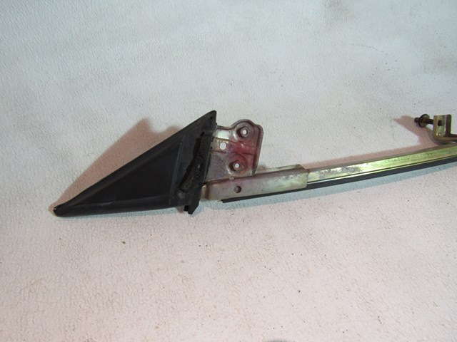 2002 Honda S2000 RH Passenger Sail Panel Door Glass Guide