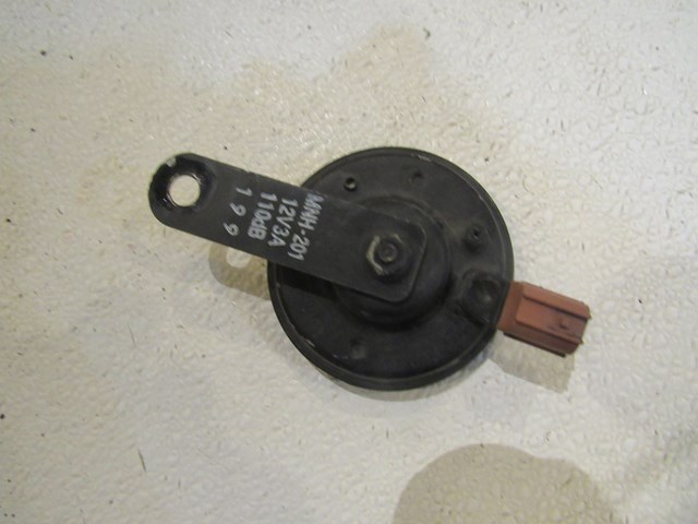 2002 Honda S2000 RH Passenger Horn