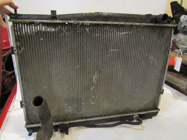 03 04 Infiniti M45 Radiator Missing Pin