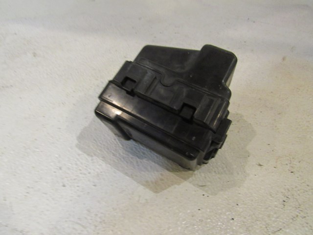 2002 Honda S2000 Power Distribution Box