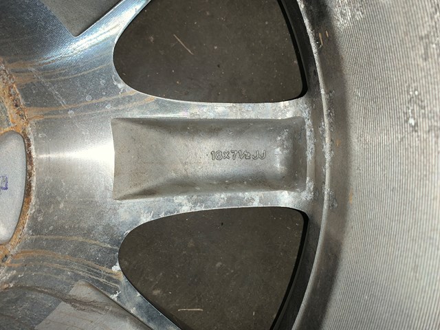 2004 Infiniti M45 18x7-1/2 8 Spoke Wheel OEM