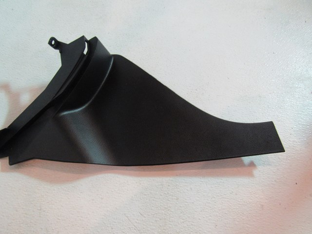 2005 2006 Infiniti G35 Coupe LH Driver Knee Kick Panel 68135 AC700